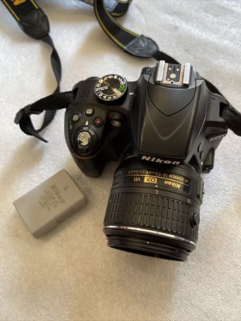 Nikon D3300 24.2 MP Digital SLR Camera Black Kit AF-S DX VR II 18-55mm Lens 64GB