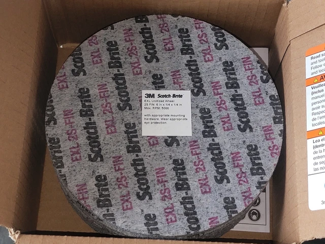 3M Scotch Brite EXL Unitized Deburring Finishing Wheel 2S Fine 6” x 1/4” x 1/4"
