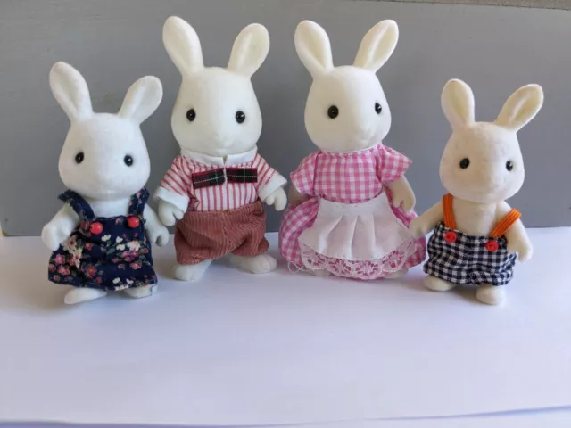 Sylvanian Families Vintage White Rabbit Family - The Snow-Warren Family