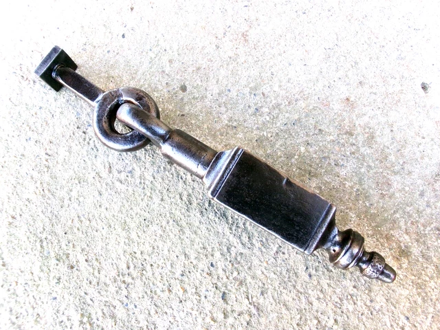 Ancien Heurtoir Marteau De Porte D'entree - Outil Art Populaire - 2