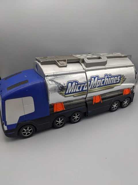 VINTAGE MICRO MACHINES Super Stunt City Tanker Truck Carry Playset 