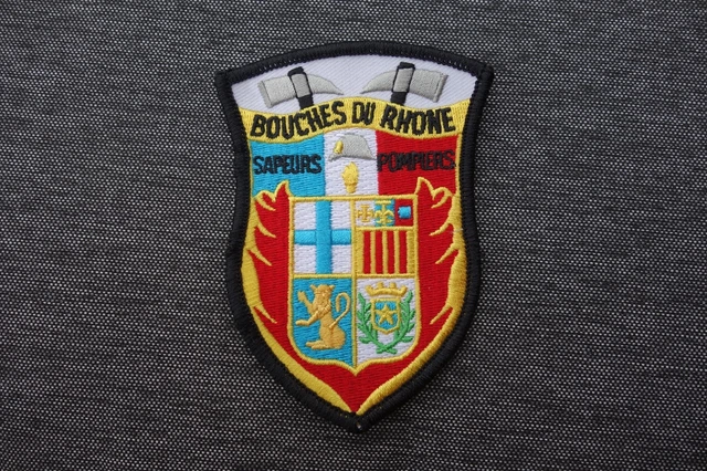 Patch Original Sapeurs-Pompiers Du VAR (83) - Toulon - Vintage - Ecusson Brodé
