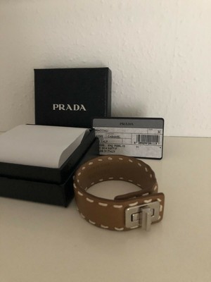 ARMBAND VON PRADA LEDER NEU ORIGINAL NP.250 EURO EUR 100,00 