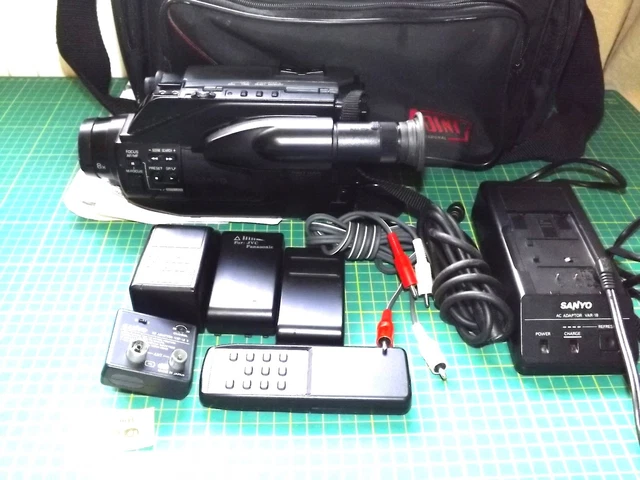 SANYO Video8 ビデオカメラ VM-PS102型 ① 8mmビデオカメラ ジャンク