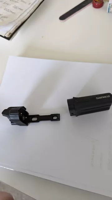 Shimano Di2 external battery for Dura Ace or Ultegra SM-BTR1 + SM-BMR1 holder 3