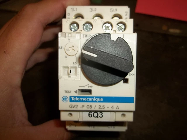 Disjoncteur Thermique Telemecanique GV2 ME08 - Courant 2,5 à 4A - Occasion En état De Fonctionnement