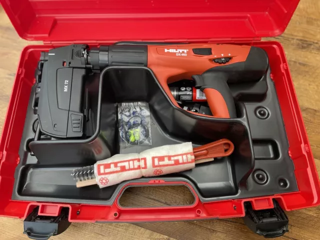 DEWALT 20V MAX* Cordless Brad Nailer Kit, 18GA (DCN680D1) - Amazon.com