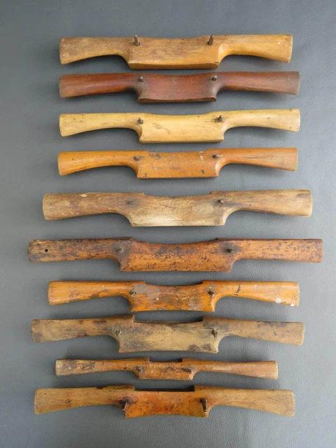 Job lot of 10 old wooden spoke shaves - vintage woodworking tools