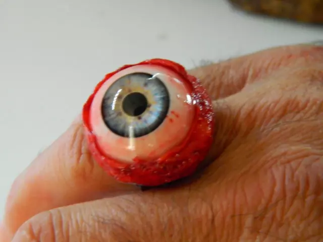 Halloween Horror Prop -Bloody EYEBALL RING for costume or cosplay! (Blue)