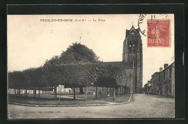 CPA Presles-en-Brie, La Place 1917