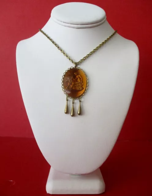 Vintage Citrine-Colored Glass Reverse-Etched  Cameo Necklace/Boho/Shabby Chic