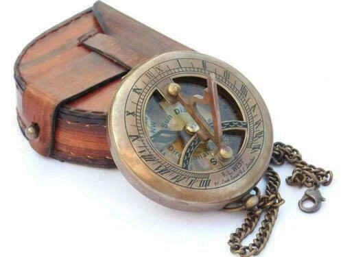 Antik Taschen Medaillon Lederetui Nautisch Sonnenuhr Kompass Messing & Kette