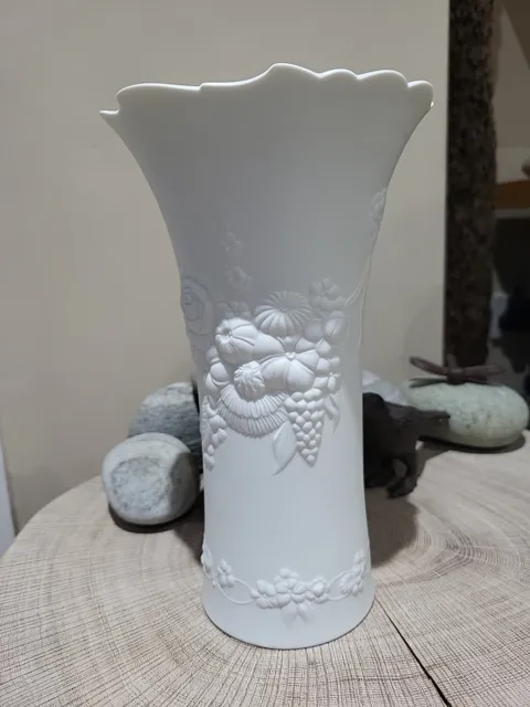 AK Kaiser West German White Bisque Vase Flora Form 1348/2 24cm