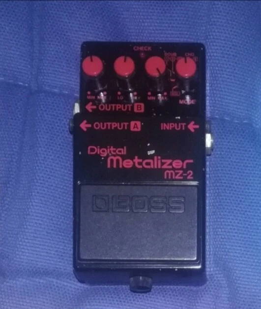 Pédale BOSS MZ 2