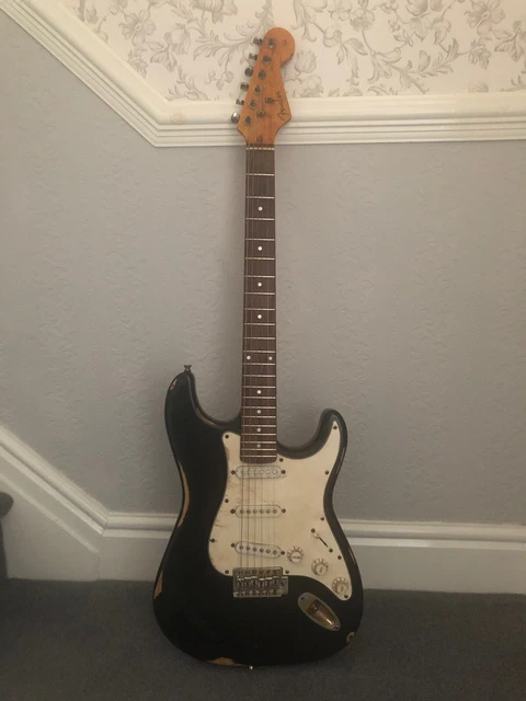 Vintage Style Relic Stratocaster Road Worn Electric Guitar - Black