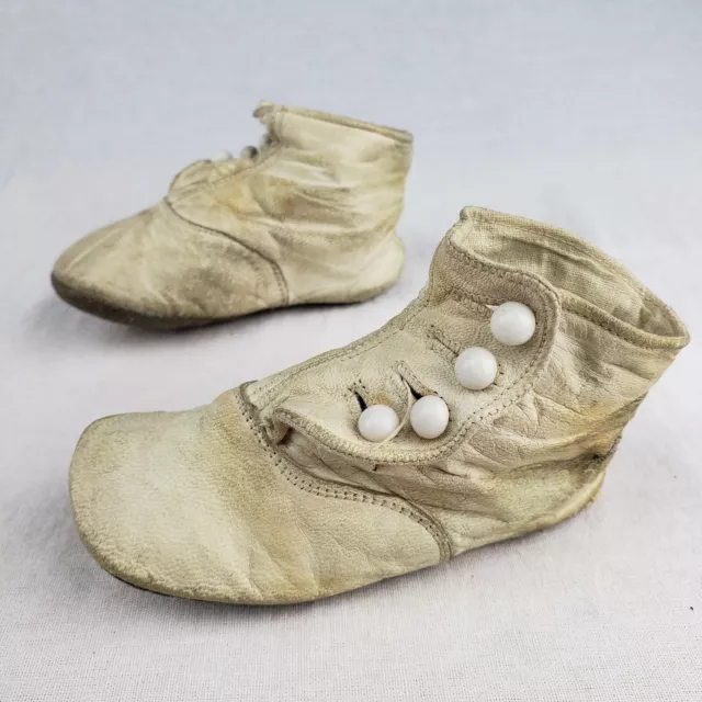 Antique Child's 4 Button Up White Leather Victorian Era Shoe Baby Toddler V2