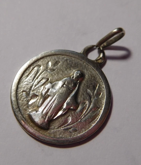 Médaille Ancienne De La Vierge En Argent Avec Chaîne Incluse - Occasion