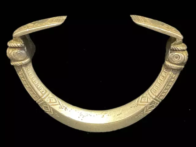 Ancient Near Eastern Heavy Silver Bangle/Torc With Beast Head Terminals (3)