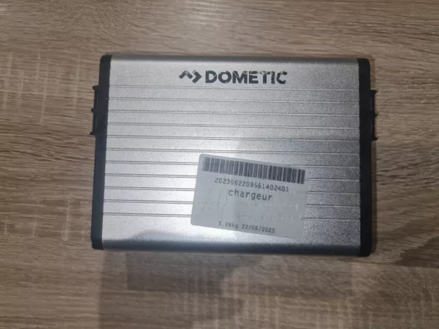 DOMETIC Perfectpower DCC 1212-10 chargeur BOOSTER DC-DC 10A.