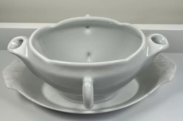 APILCO French White Porcelain Double Spouted & Handled Gravy Sauce Boat & Dish