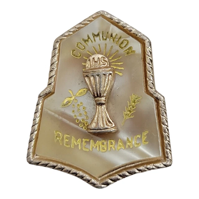 VINTAGE COMMUNION REMEMBRANCE Gold Tone Mother of Pearl Lapel Pin Hong