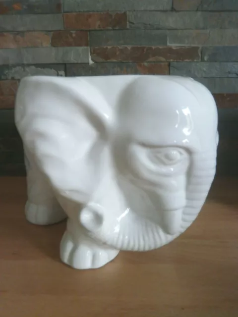 cache pot vase en céramique forme d élephant blanc vintage