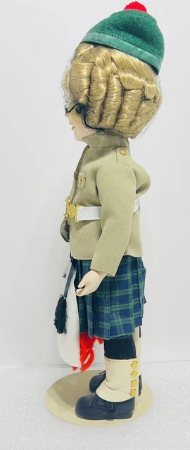 Shirley Temple Wee Willie Winkie Danbury Mint Dolls of the Silver Screen 1986 3