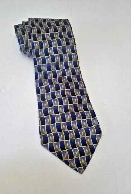 Van Heusen Blue Silver Geometric Wide 100% Silk Necktie L60 W4