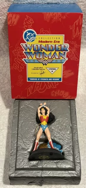 Hallmark WONDER WOMAN Modern Era Figure 1996 DC Comics New in Box