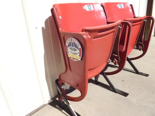 Busch Stadium Seats, Cardinal - RISER-mt Unrefurbished - COMMEMORATIVE MEDALLION