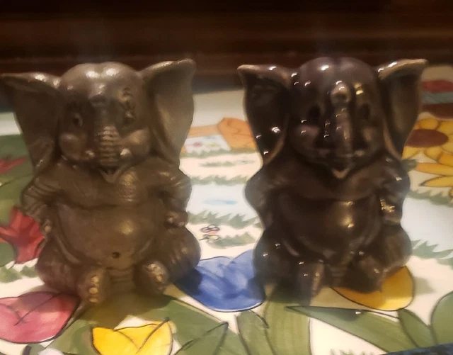 Vintage 1975 Pair Of Western Publishing Elephant Figurines.