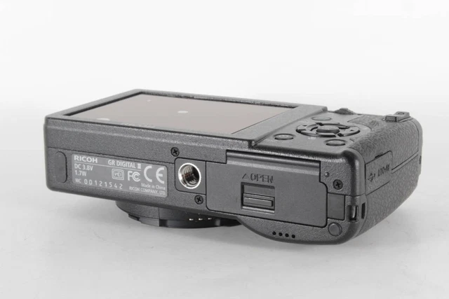 RICOH GR 10.0MPa Digital III 3 Camera Black 2