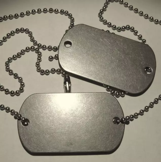 Dog Tags Vintage Vietnam Era , 2 Holed Blank Us Military Issue 1966 Gi Dated Box