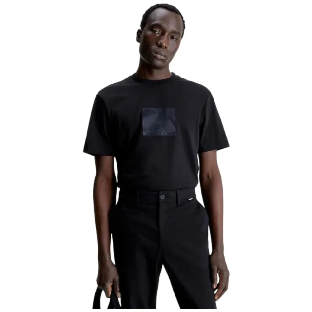 Calvin Klein t-shirt nera articolo K10K111125 logo CK ricamato in rasatello
