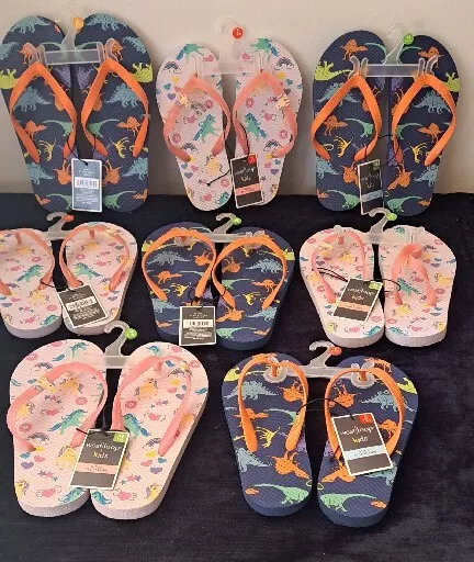 WHOLESALE  Box (8 Pairs)  Flip Flops  BOYS/GIRLS Dinosaurs, Unicorns  Mix Sizes!