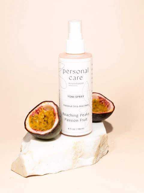 Desodorante en aerosol Reaching Peaks Passion Fruit YONI - perfumado y comestible