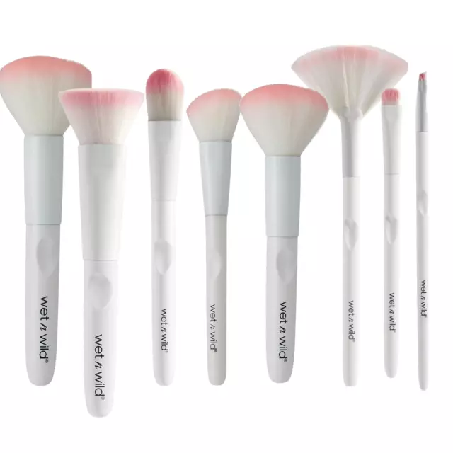 Wet n Wild Make Up Brushes Various Types for Powders, Bronzers, Blushes & Eyes