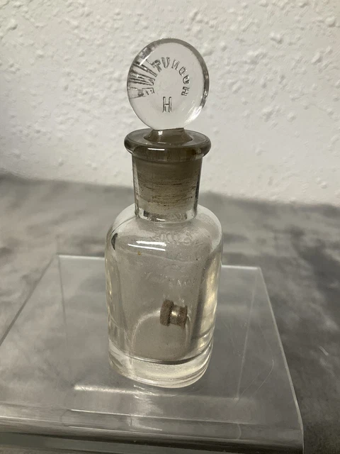Antique Richard Hudnut Chemist 925 Broadway New York Bottle with Stopper