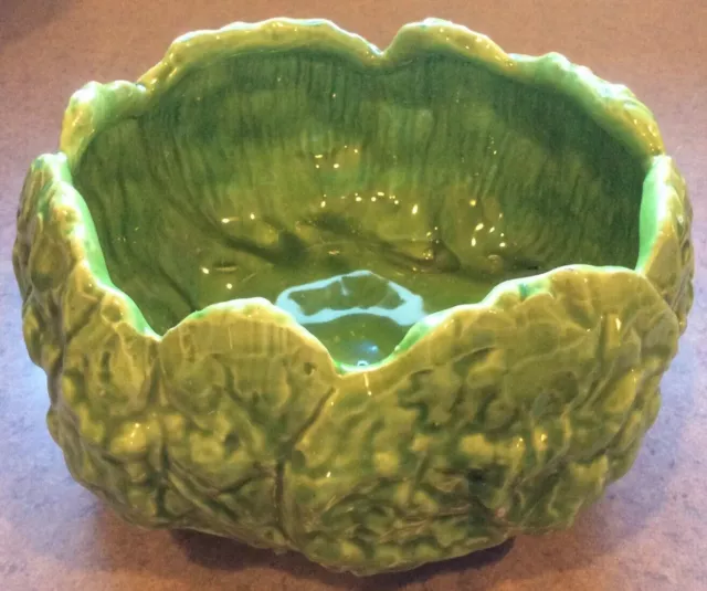 FRENCH MAJOLICA : Vtg 7 1/2” LARGE GREEN CABBAGE LETTUCE LEAF BOWL Footed FRANCE