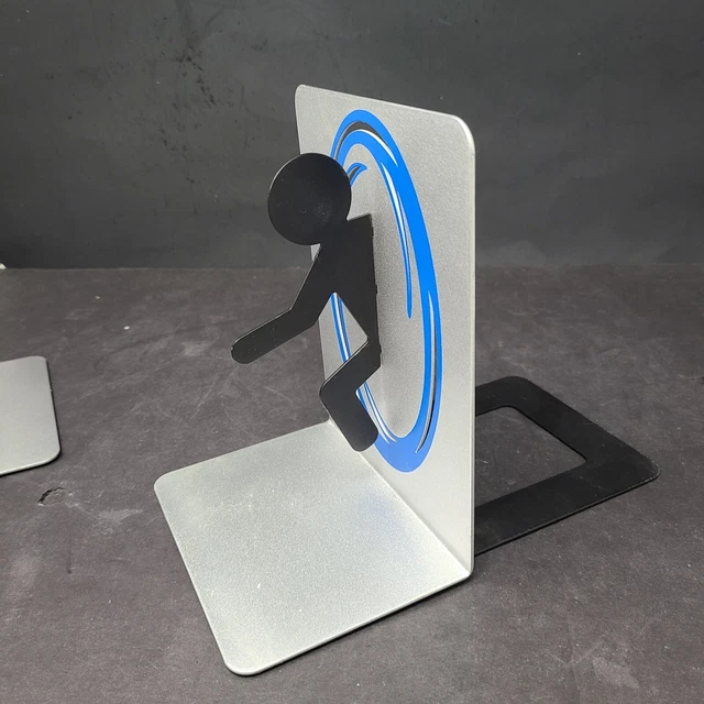 Portal 2 ThinkGeek Video Game Bookends Aluminum Metal Book Ends VALVe 2011 3