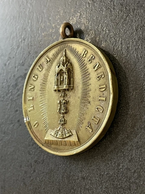Ancien Pendentif Médaille Art Nouveau En Cuivre Doré - Profil Féminin Vintage - Occasion