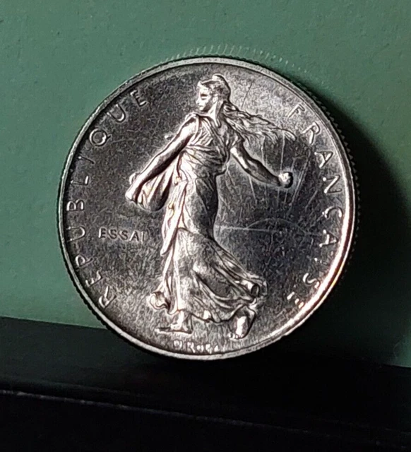 Monnaie France 50 centimes 1965 ESSAI RARE ( quelques traces de manipulations )