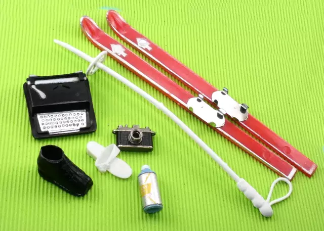 Ideal Tammy Doll School Daze TYPEWRITER SKIs metal CAMERA HAIRSPRAY can Sandal