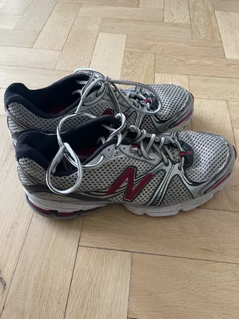 new balance trainers size 9 mens