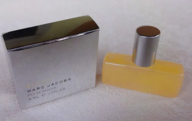 miniature de parfum Marc JACOBS Blush edp 5ml pleine + Boite neuve