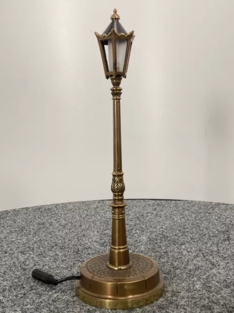 MESSING STRAßENLATERNE HISTORISCHE FORM MASTLEUCHTE LAMPE SPUR G 31 cm SCHINKEL