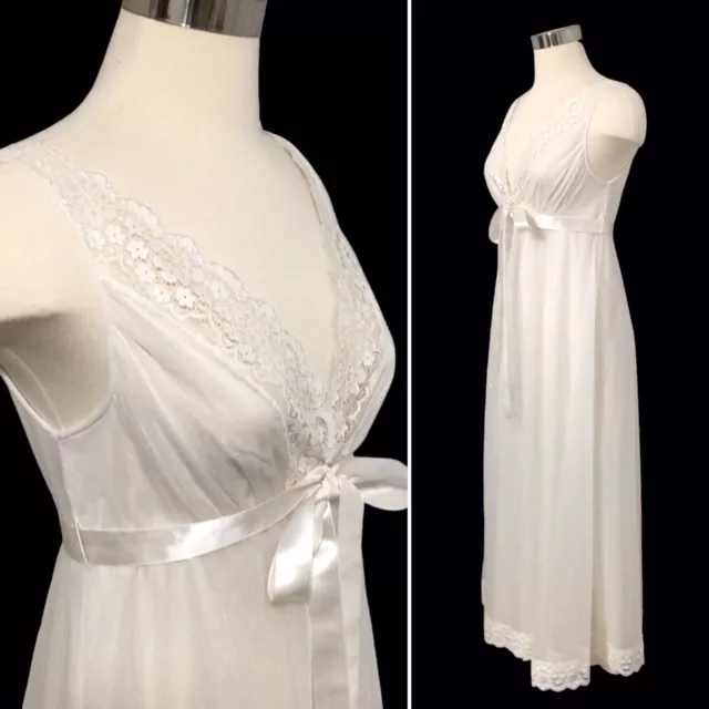 Vintage Vanity Fair Nylon Lace Ribbon Nightgown Lingerie Ivory Size 32 Bridal