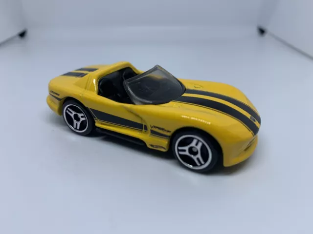 Hot Wheels - Dodge Viper GTS Yellow F Case 2023 - MINT LOOSE - Diecast - 1:64