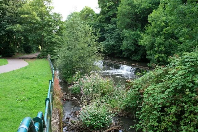 Photo 6x4 Weir on the River Frome Bristol As it flows through Eastville P c2011
