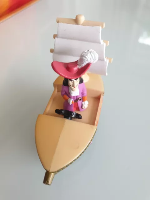 VINTAGE DISNEY PETER Pan Captain Hook Boat Bathtub Toy/Cake Topper